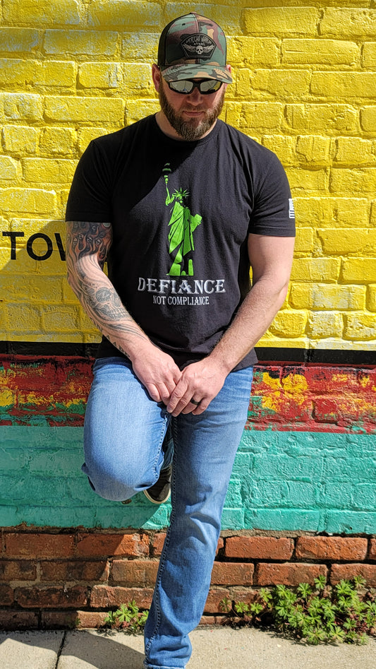 American Warrior Apparel Defiance not compliance Tee (Black)